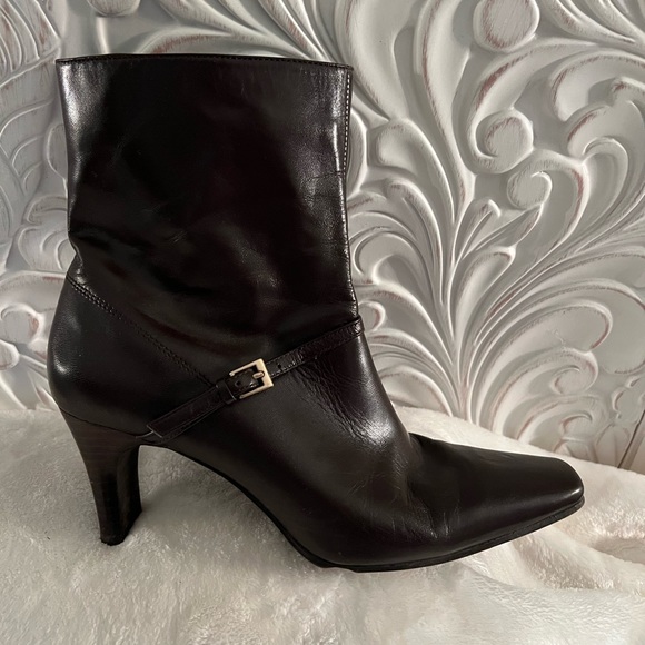 Dark brown leather boots size 6.5 - Picture 2 of 10